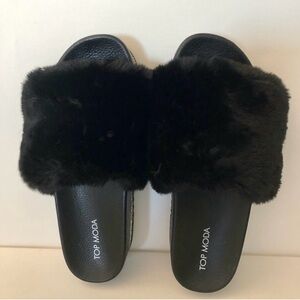 Top Moda Black Platform Sandals with Rhinestone Worn once.
Size 7
Like New!